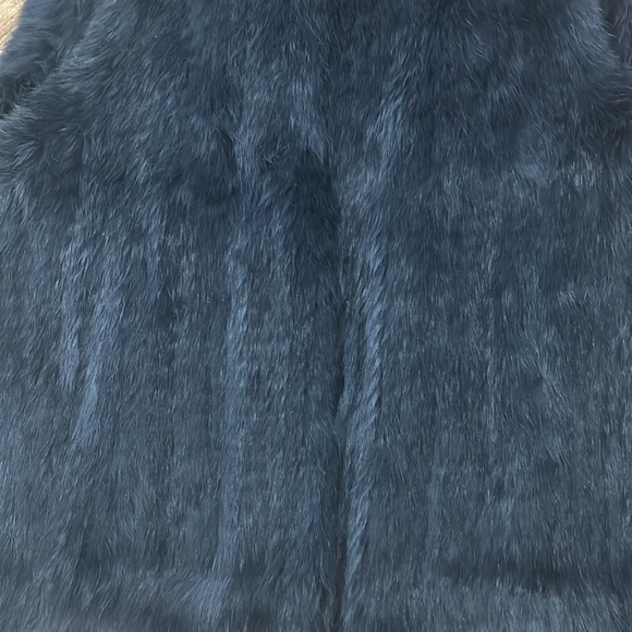 525 Luxe Rabbit Fur Vest- dark blue /turquoise hues size small - Picture 9 of 9